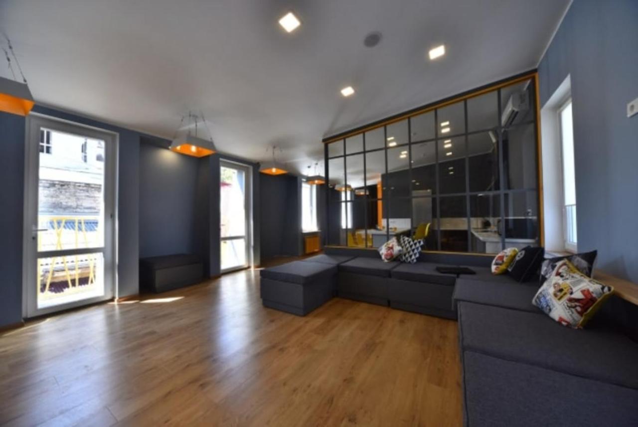 Friday Hostel Odessa Ngoại thất bức ảnh
