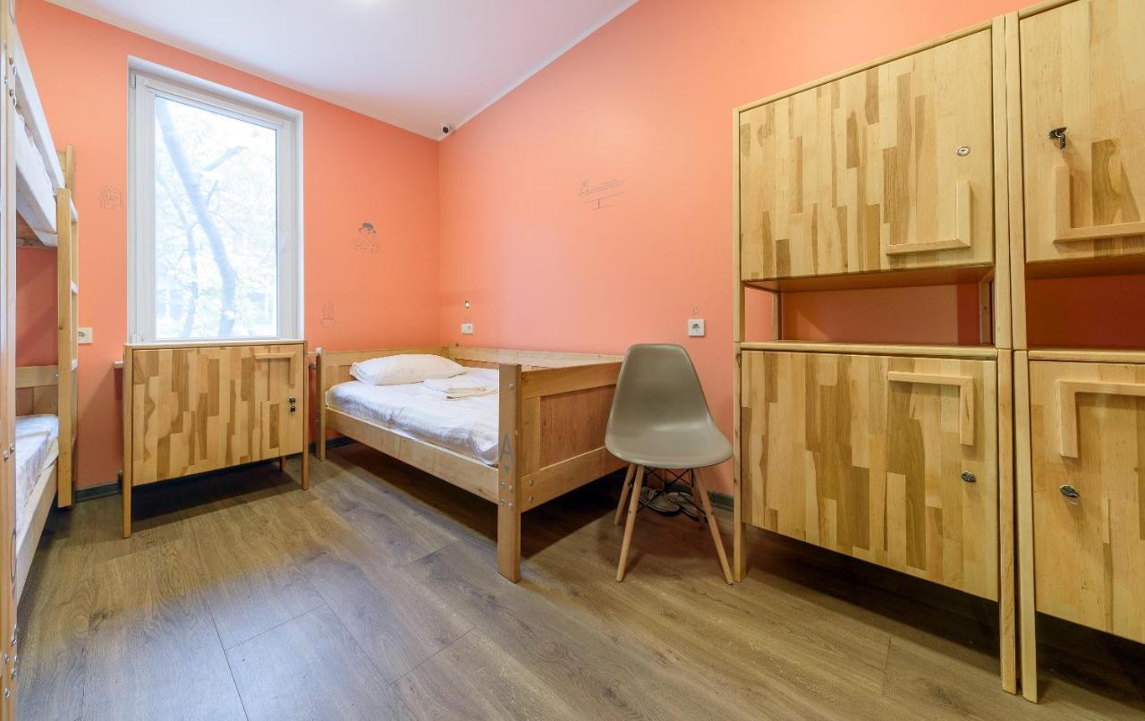 Friday Hostel Odessa Ngoại thất bức ảnh