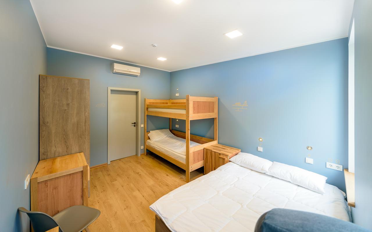 Friday Hostel Odessa Ngoại thất bức ảnh